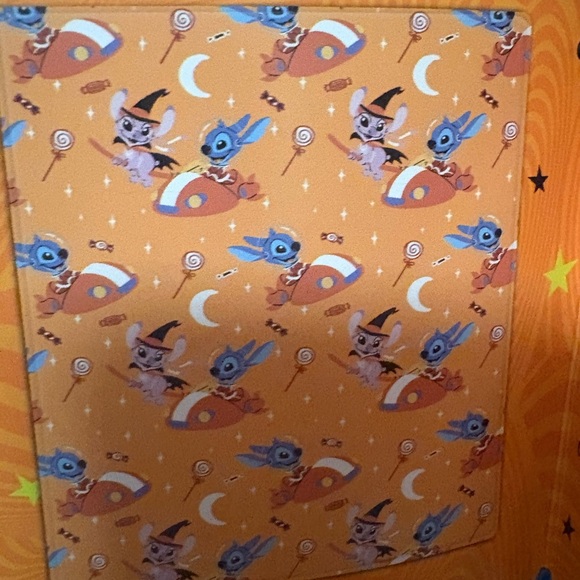 Disney Stitch Halloween Throw - Picture 3 of 4